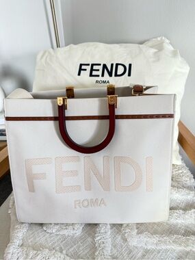 Fendi Sunshine Medium Shopper beige canvas